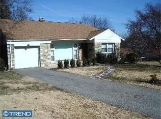 35 Edgemoor Rd, Cheltenham, PA 19012