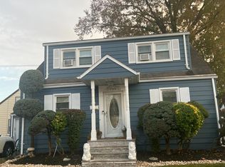 105 Garden Ter, Edison, NJ 08817