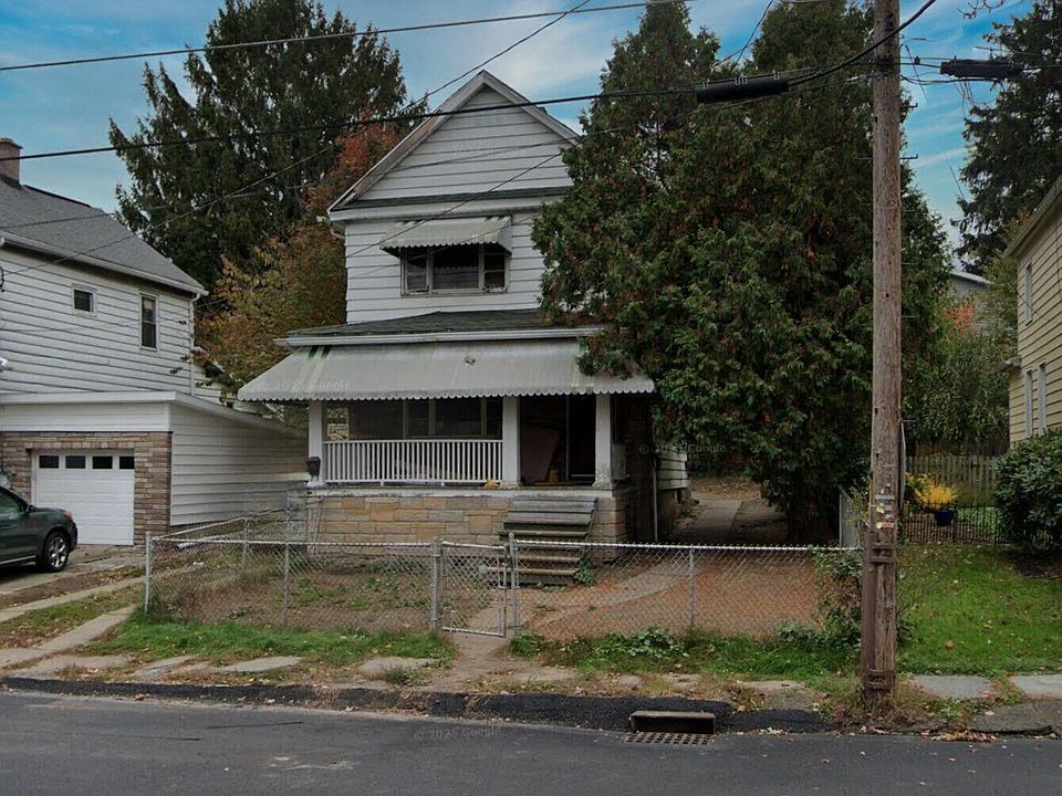 1st image of 118 Allen St