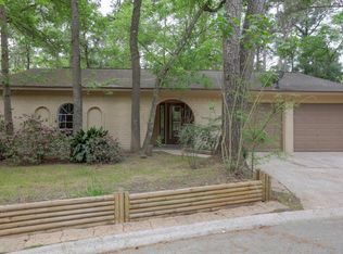 9 W Woodtimber Ct, Spring, TX 77381