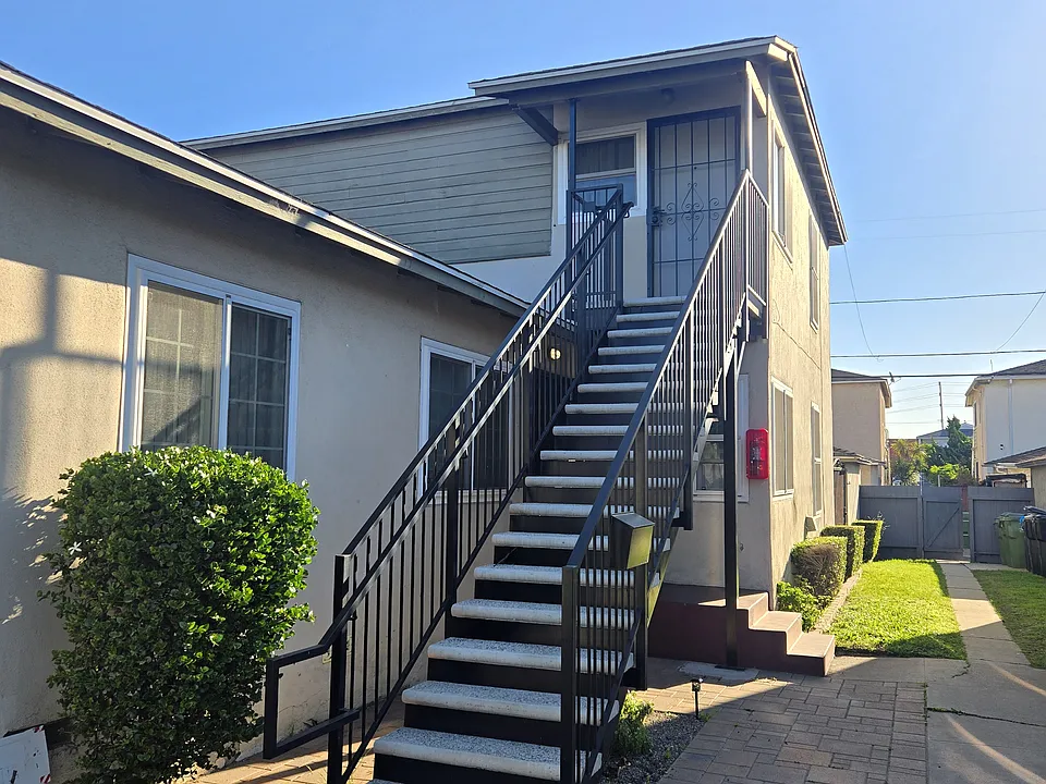 9008 Ramsgate Ave #9010