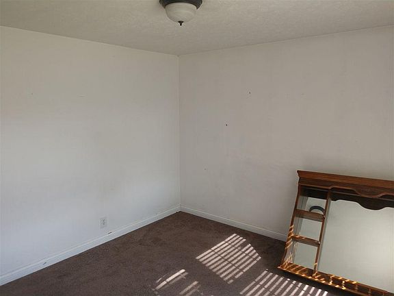 2nd image of 309 Southern Dr