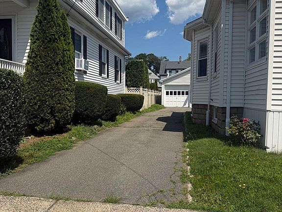 4th image of 55 Addison Ave