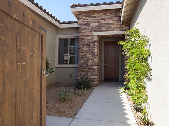 Gated entryway
