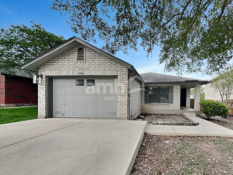 9506 Arcade Rdg — Photo 1