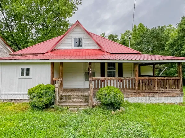 135 W Atlanta St, Tallapoosa, GA 30176