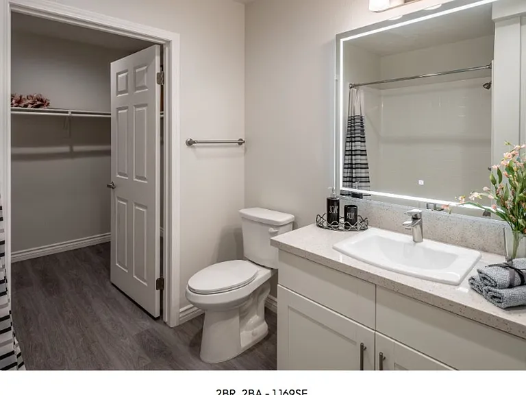 Centerpointe at Market Apartments - 3145 Market Street Riverside CA 92501 — Photo 24
