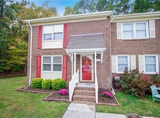 117 Charles Parish Dr, Poquoson, VA 23662