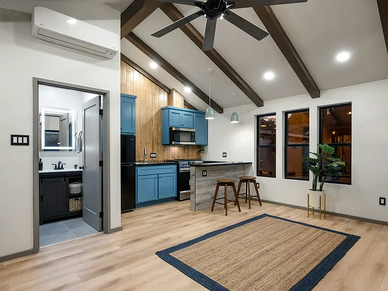 7424 W 85th St — Photo 31