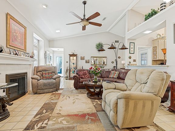 4th image of 1212 Boardwalk St
