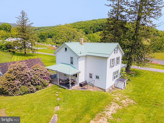 3rd image of 930 Osman Rd