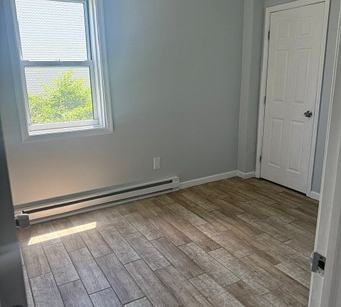 2nd image of 132 S 8th St #2R