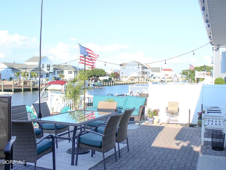3428 Maritime Dr — Photo 3