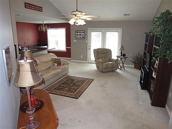 4th image of 220 Kalla Dr