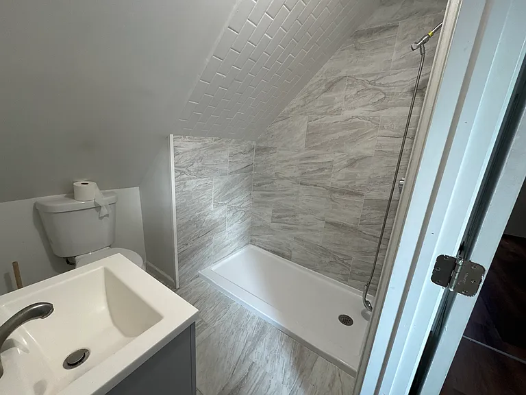 88 N 6th St #3 — Photo 8