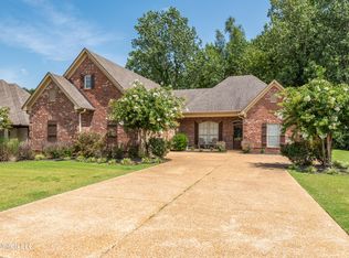 1770 Robertson Place Dr, Hernando, MS 38632