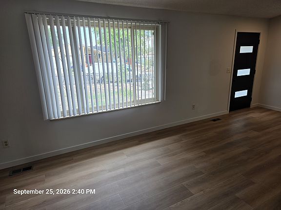 Family room & Entry