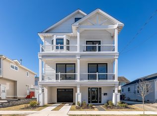202 N Delavan Ave, Margate, NJ 08402