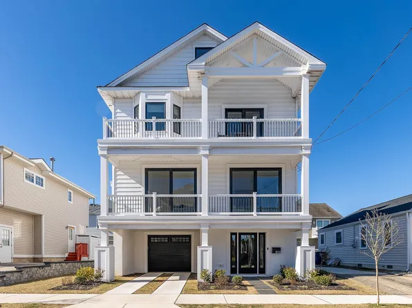 202 N Delavan Ave, Margate, NJ 08402