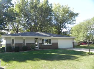 2229 Marilyn Dr, Saint Joseph, IL 61873