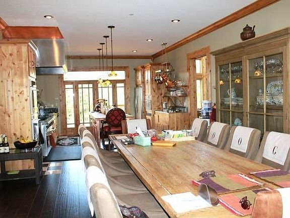 Dining & Kitchen