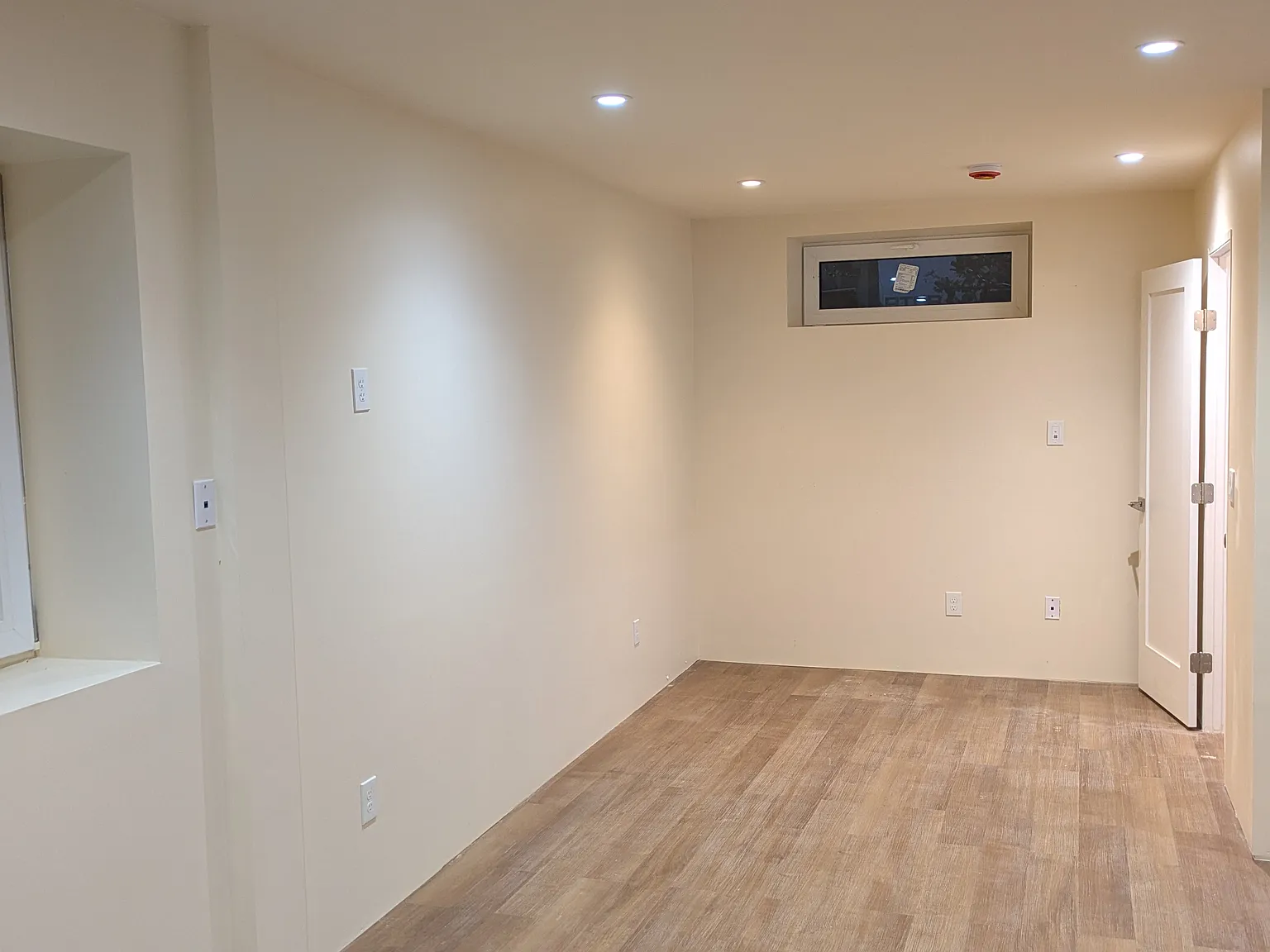 Studio, 600 sqft, $1,800 — Photo 2
