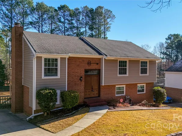 15625 Fairfield Dr, Matthews, NC 28104