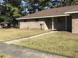 1702 S Park Ave, Gonzales, LA 70737