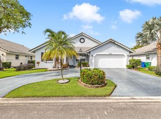 5316 Pine Cir, Coral Springs, FL 33067