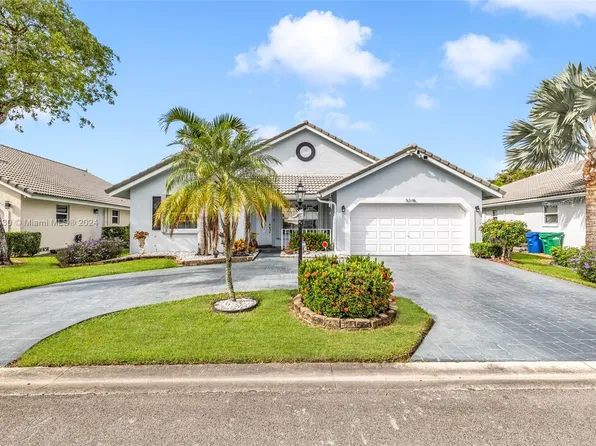 5316 Pine Cir, Coral Springs, FL 33067