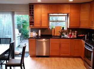 520 Lyon Dr, Buffalo Grove, IL 60089