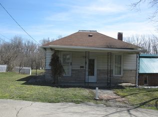 705 N Sherman St, Veedersburg, IN