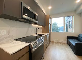 720 Klo Rd #320, Kelowna, BC V1Y 4X5