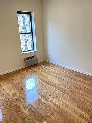 Rented by Level Group | media 9