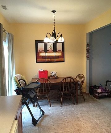 4th image of 1798 Fieldstone Dr N