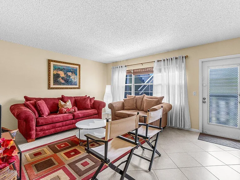 68 Suffolk Dr #68-B — Photo 6