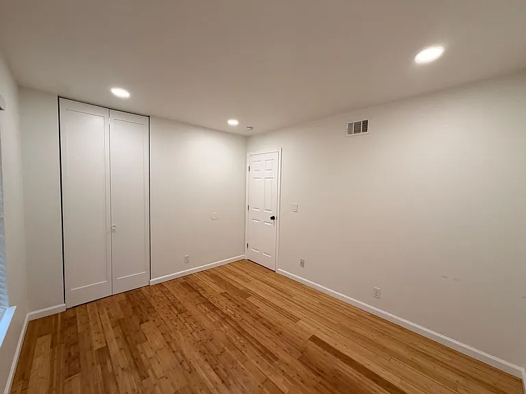 5929 Mabie Ct — Photo 16