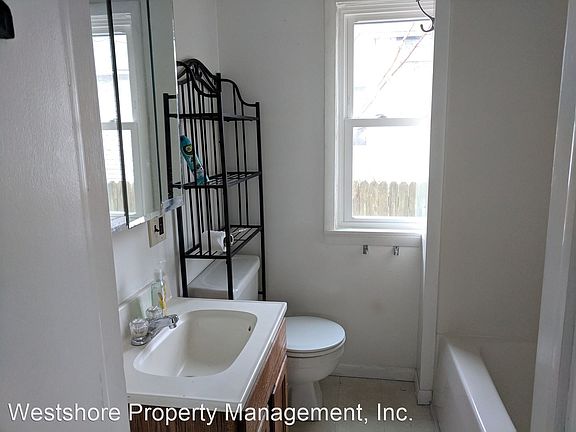 4th image of 1520 Palmer Ave