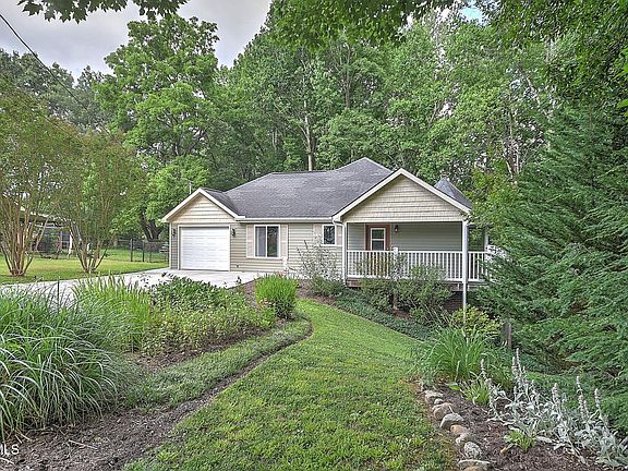 2nd image of 5 Poplar Wood Ct