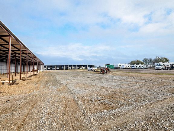 4th image of 39664 Fm 529 Rd