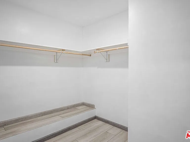 8322 Colegio Dr — Photo 5