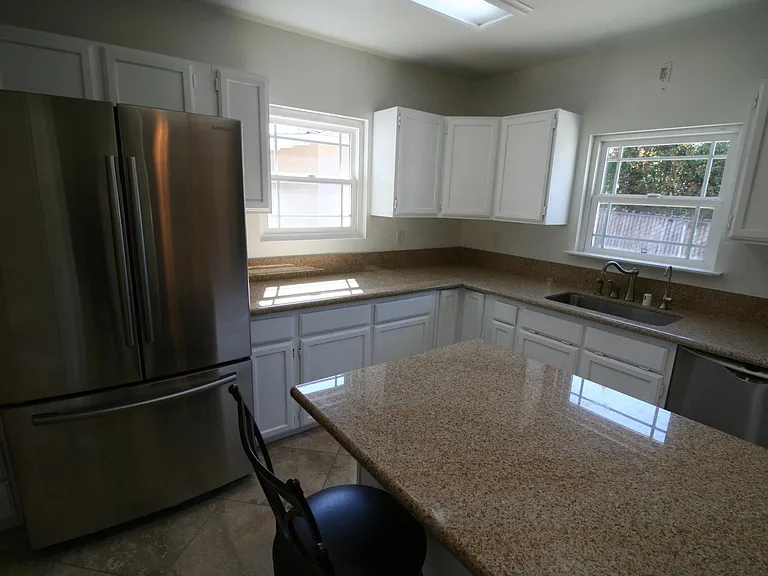 8318 Gonzaga Ave — Photo 10