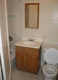 2nd image of 1810 G St APT 3