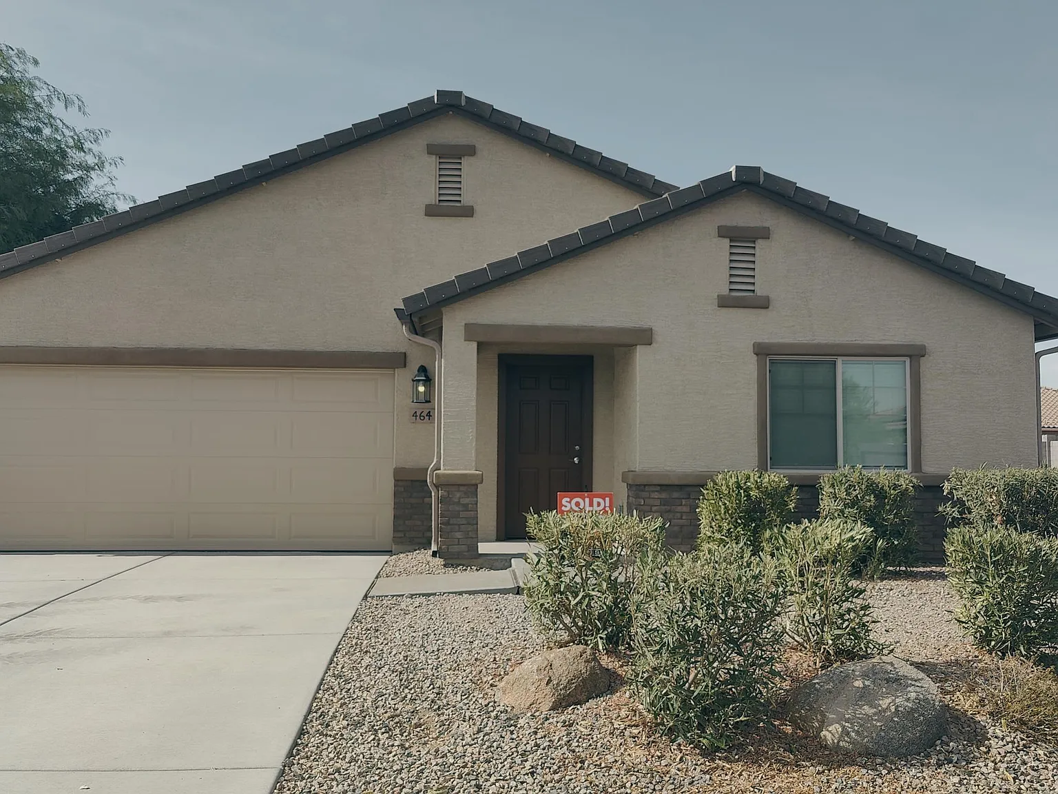 4 bed, 2065 sqft, $2,200 — Photo 1