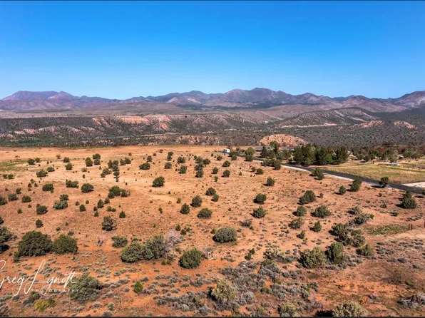 1000 N Cottam Ranch Rd, Veyo, UT 84782