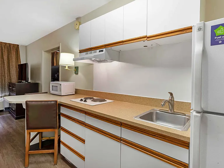 1 Bedroom Suite - 2 Full Beds