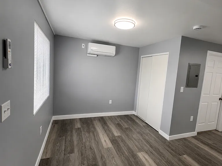 3556 Sanborn Ave #C — Photo 10