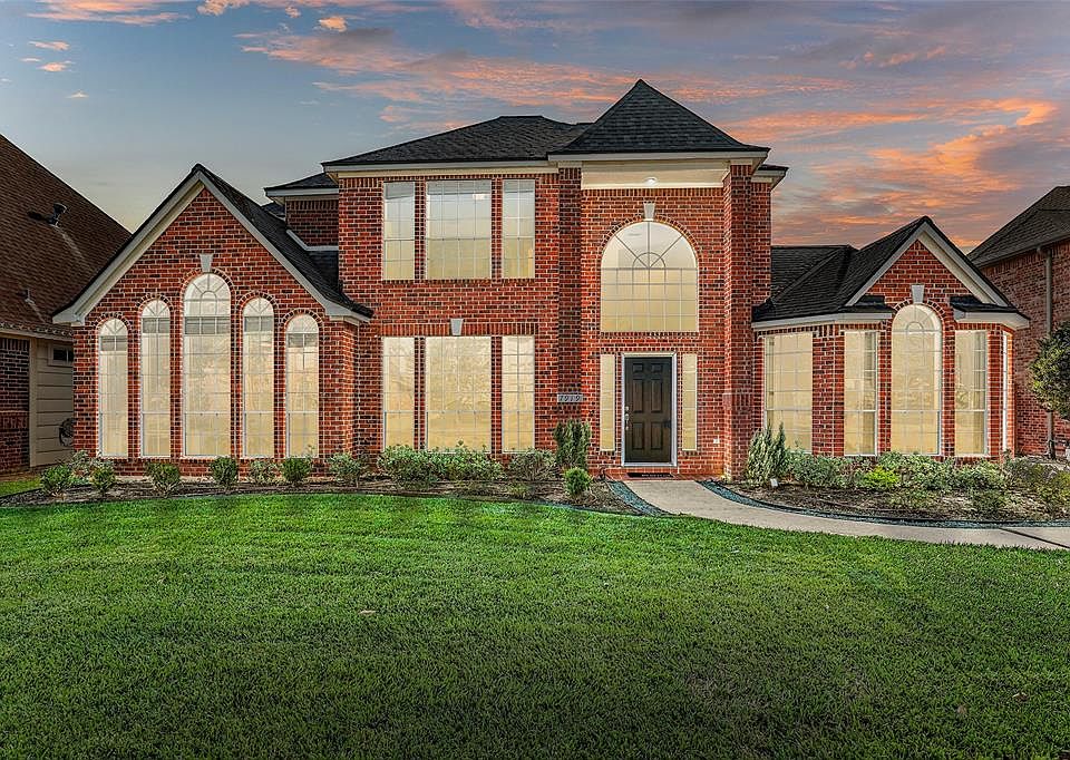 Welcome to the GORGEOUS 7919 Huddersfield Ct!
