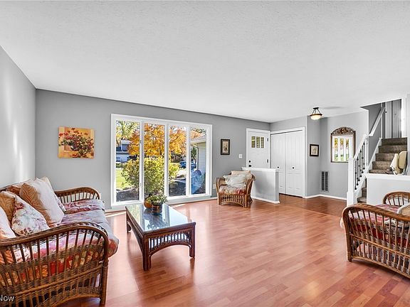 3rd image of 1900 Thorpe Cir