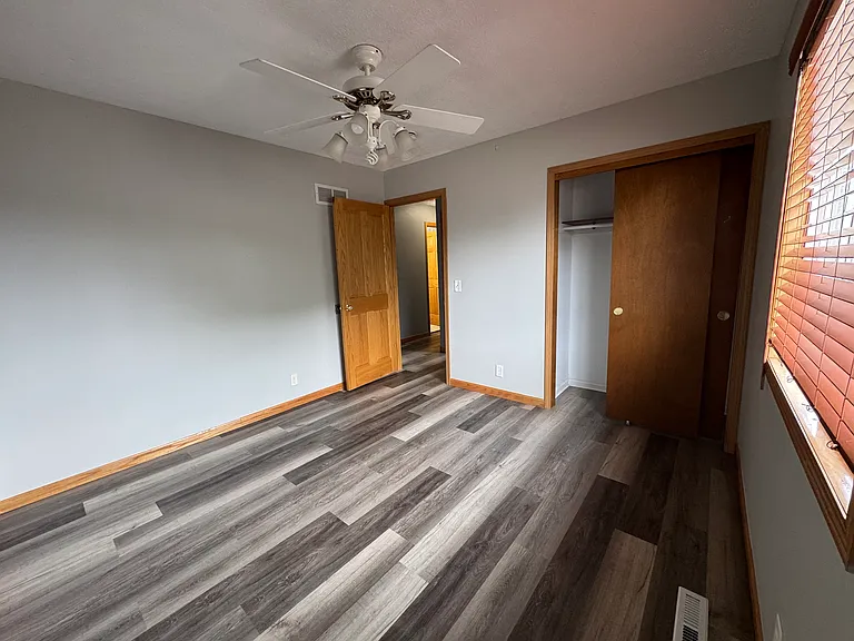 13519 Atwood Ave — Photo 26